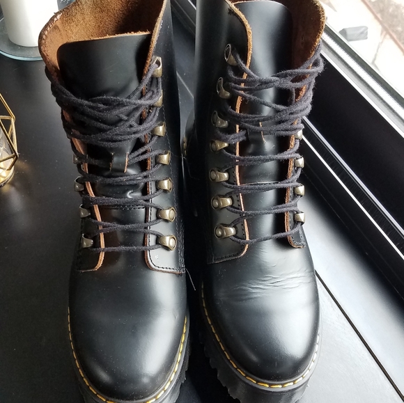*SOLD* Dr. Martens Leona Boots - Picture 5 of 8